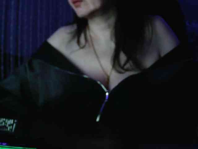 Angelina-- Live Webcam on BongaCams