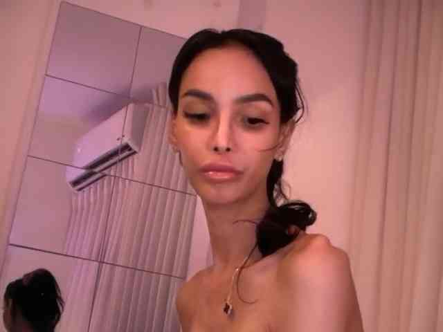 XMissVictoriaX webcam