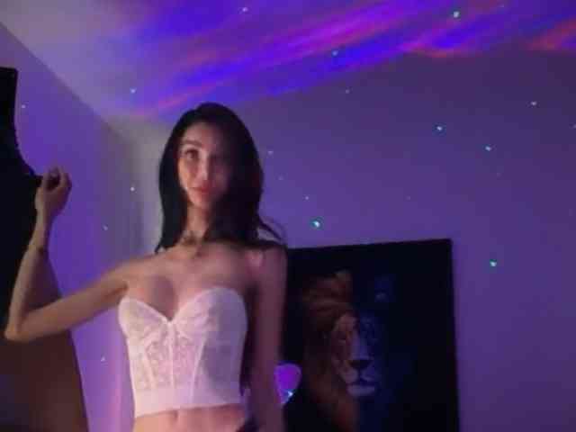 XMissVictoriaX webcam