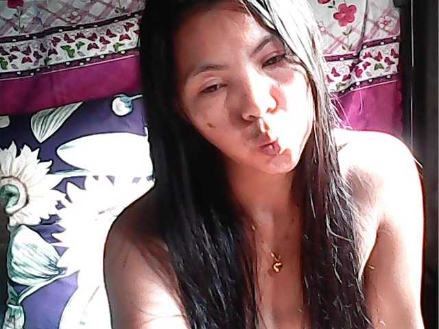 sweetiebabe23's BongaCams show and profile