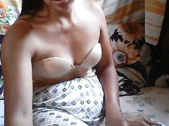 sweetiebabe23's BongaCams show and profile