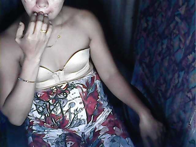 sweetiebabe23's BongaCams show and profile