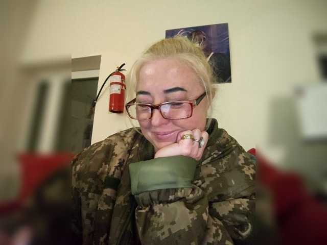 Lilit8880's BongaCams show and profile