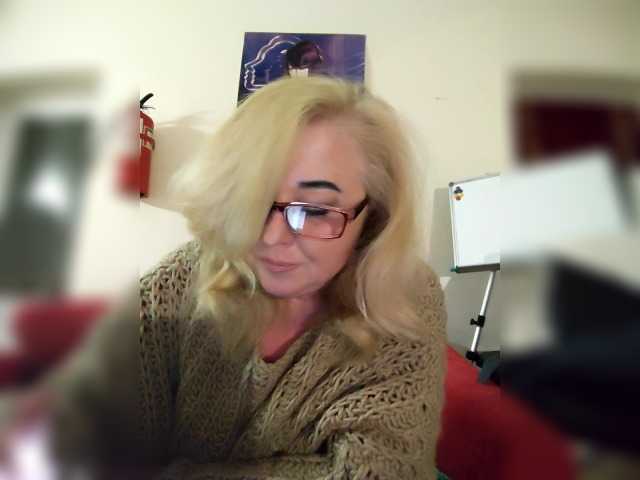 Lilit8880's BongaCams show and profile