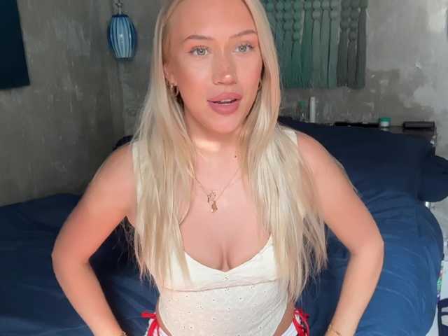 livslifee's BongaCams show and profile