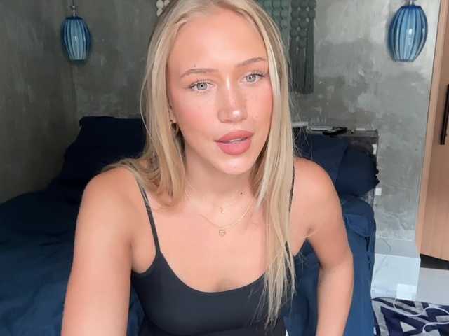 livslifee's BongaCams show and profile