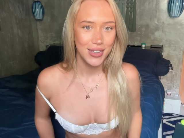 livslifee's BongaCams show and profile