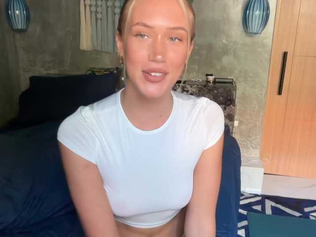 livslifee's BongaCams show and profile