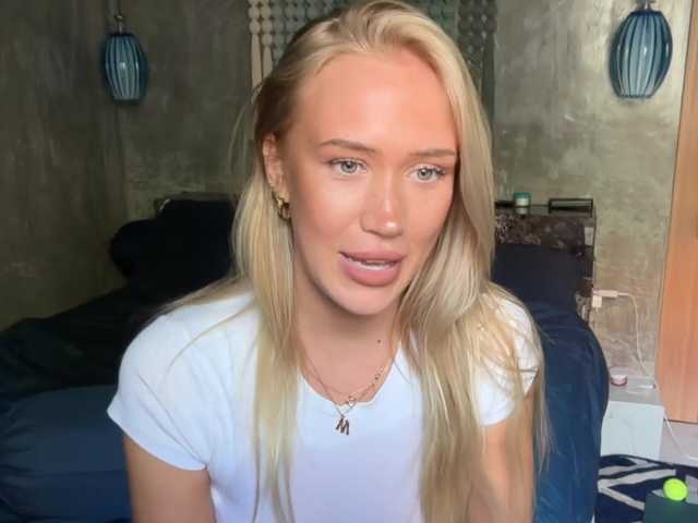 livslifee's BongaCams show and profile