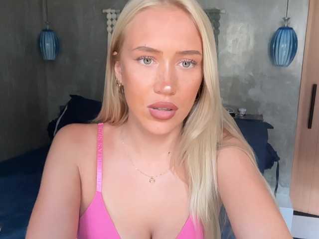 livslifee's BongaCams show and profile