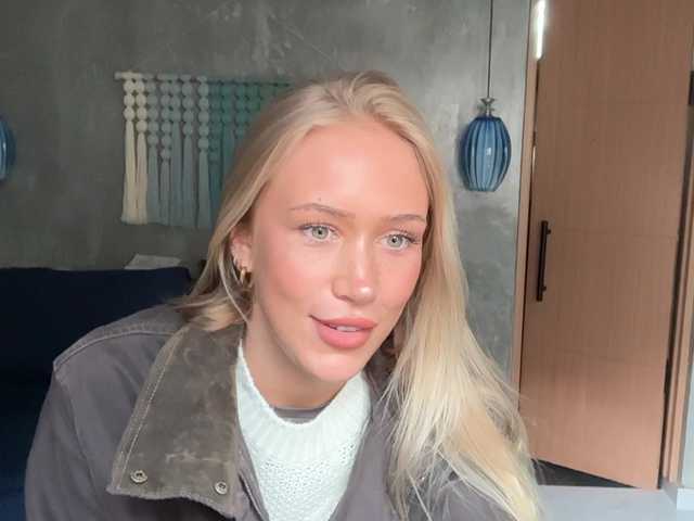 livslifee's BongaCams show and profile