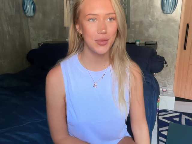 livslifee's BongaCams show and profile