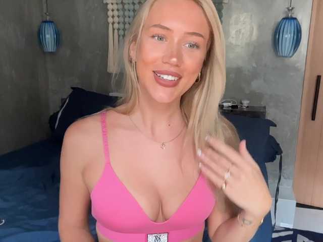 livslifee's BongaCams show and profile