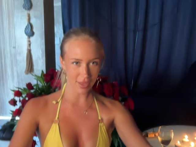 livslifee's BongaCams show and profile