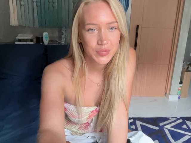 livslifee's BongaCams show and profile