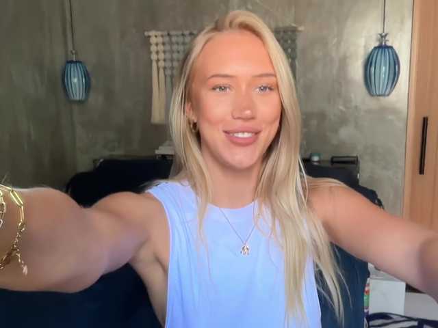 livslifee's BongaCams show and profile