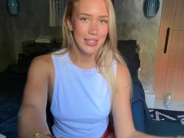 livslifee's BongaCams show and profile