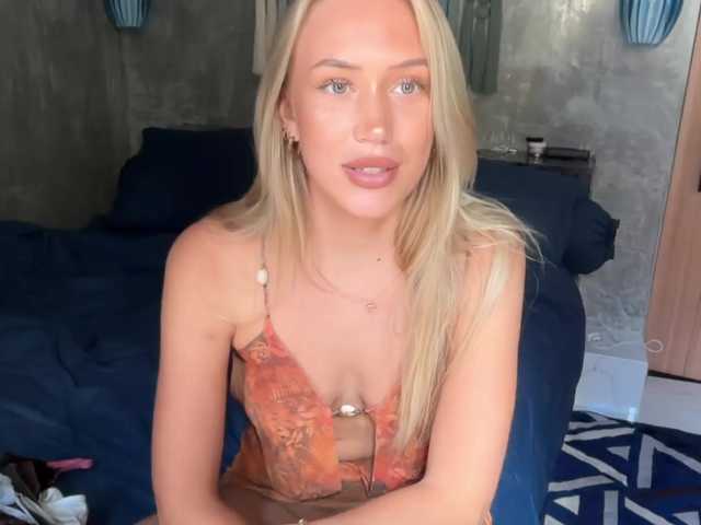 livslifee's BongaCams show and profile