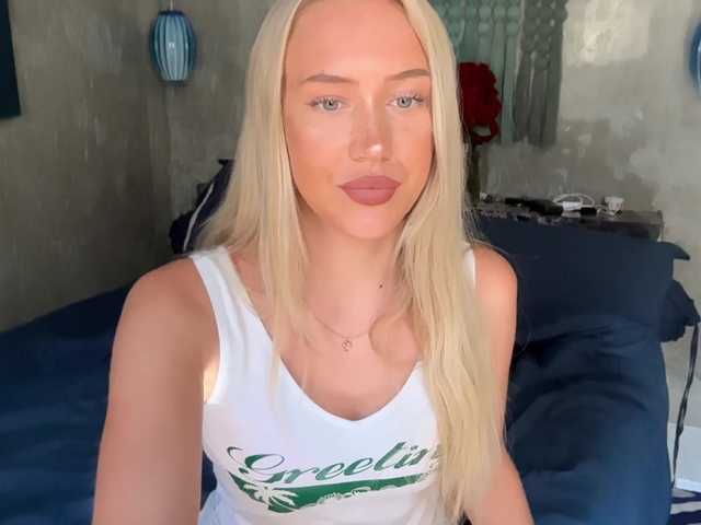 livslifee's BongaCams show and profile