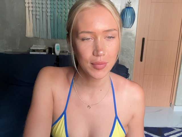 livslifee's BongaCams show and profile