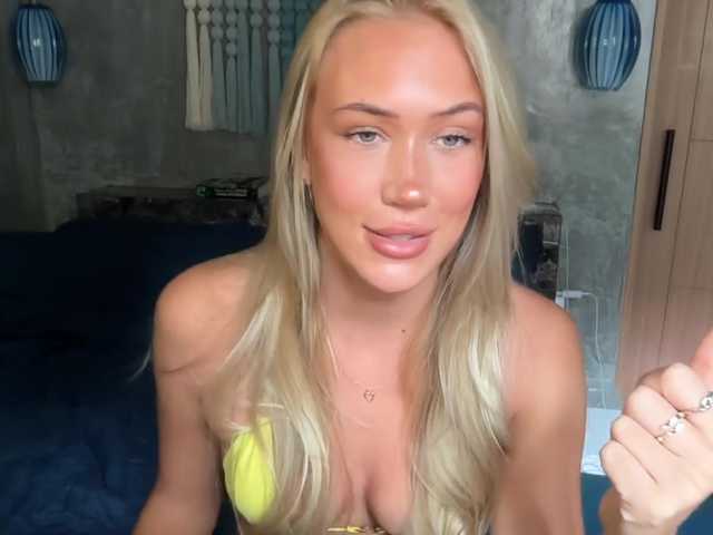 livslifee's BongaCams show and profile