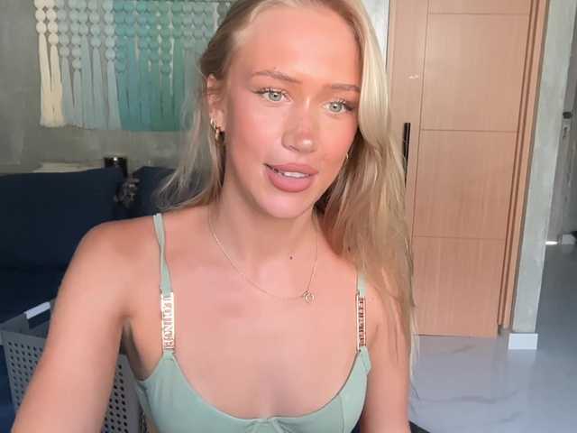 livslifee's BongaCams show and profile