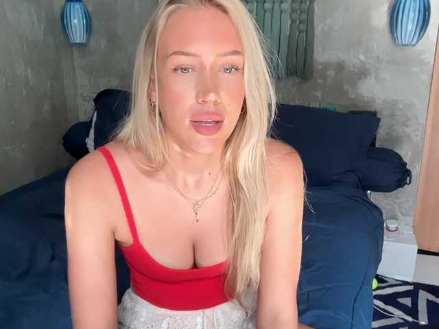 livslifee's BongaCams show and profile