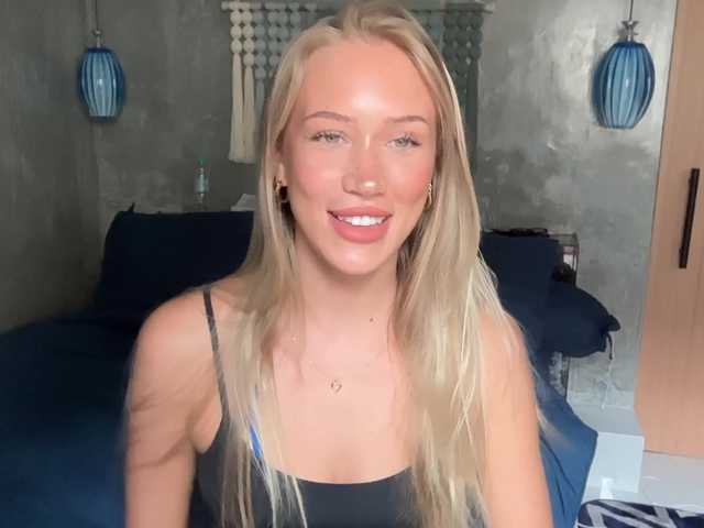 livslifee's BongaCams show and profile