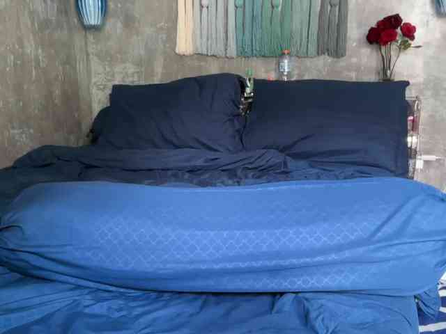 livslifee Live Webcam on BongaCams