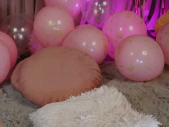 ZariaaVera's BongaCams show and profile