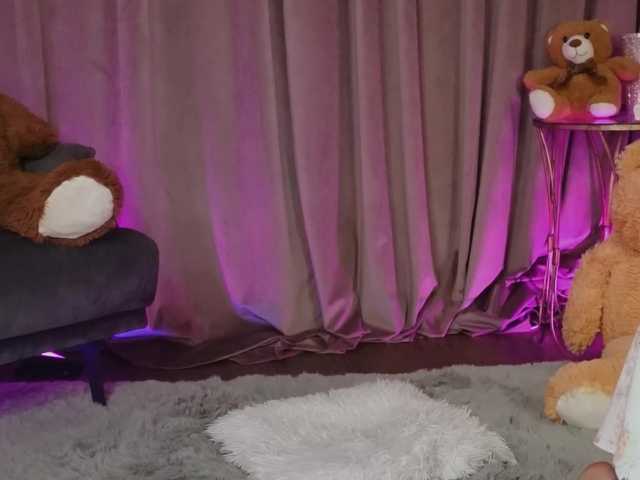 ZariaaVera's BongaCams show and profile