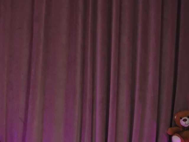 ZariaaVera's Thumb Image