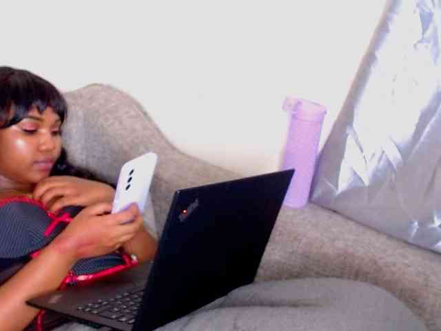 sweetconnie01 webcam