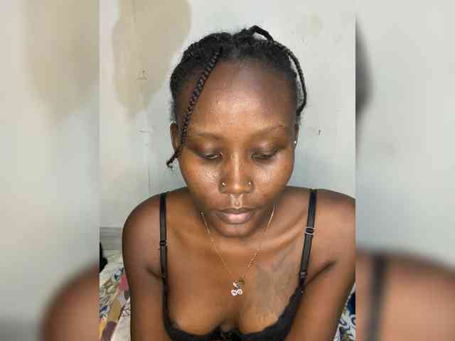 Richgirllover1 webcam