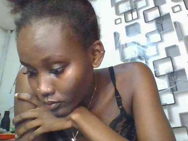 Richgirllover1 webcam