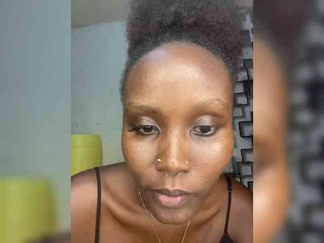 Richgirllover1 webcam