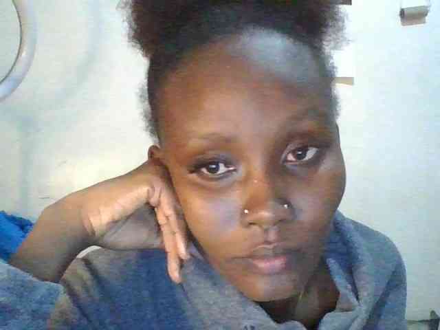 Richgirllover1 webcam