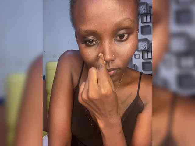 Richgirllover1 webcam