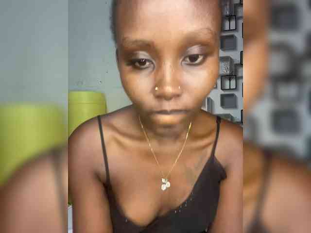 Richgirllover1 webcam