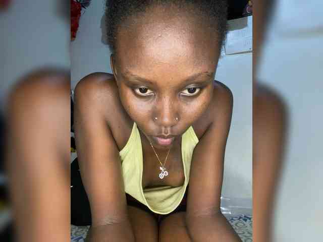 Richgirllover1 webcam