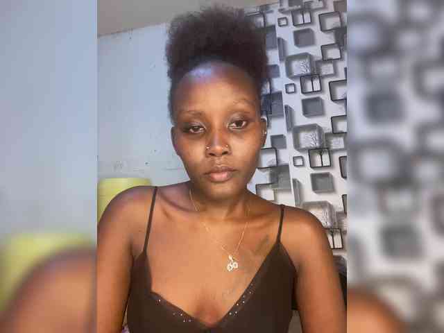 Richgirllover1 webcam