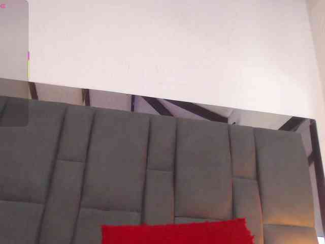 SelenaBigboobs webcam