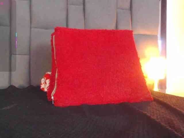 SelenaBigboobs Live Webcam on BongaCams