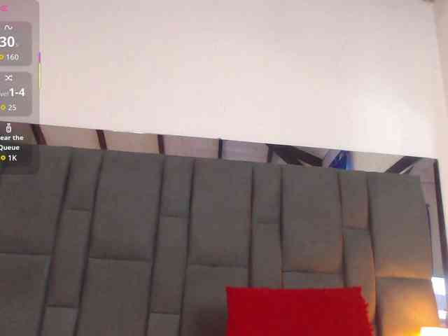 SelenaBigboobs webcam