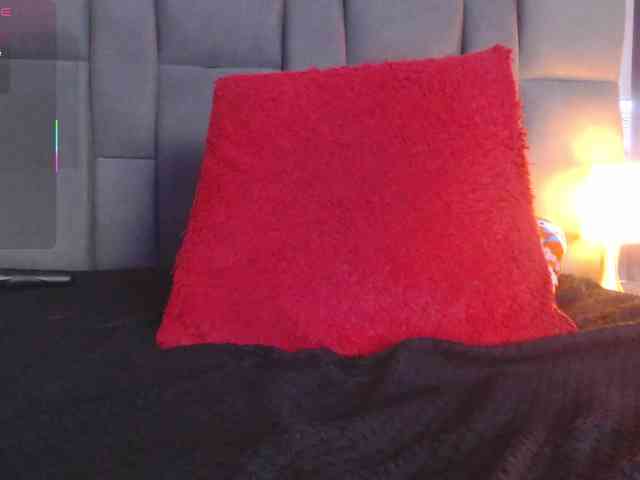 SelenaBigboobs webcam