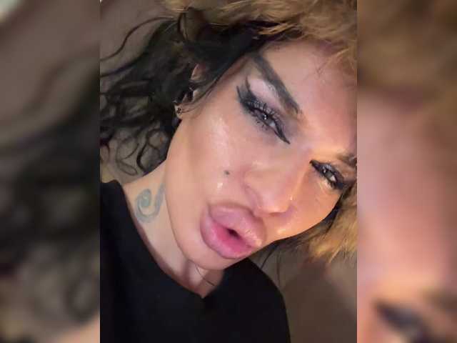 NotBellucci's BongaCams show and profile