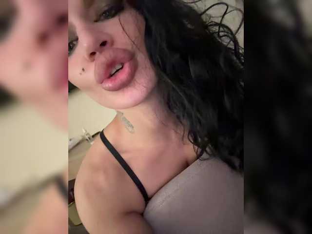 NotBellucci's BongaCams show and profile