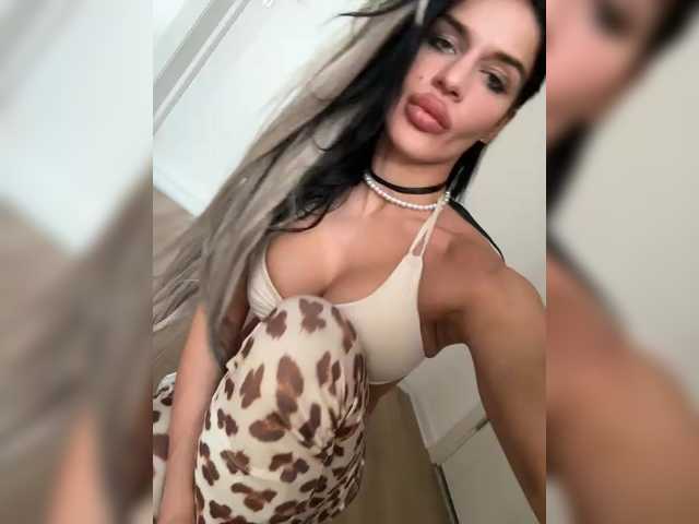 NotBellucci webcam stream