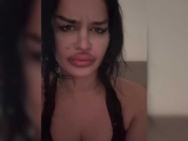 NotBellucci's BongaCams show and profile