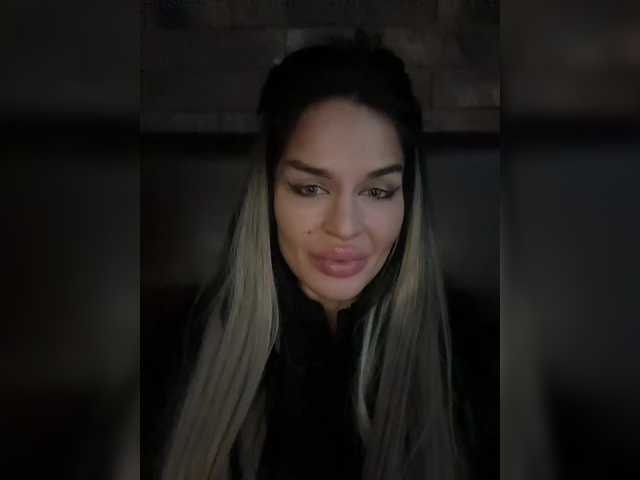 NotBellucci's BongaCams show and profile